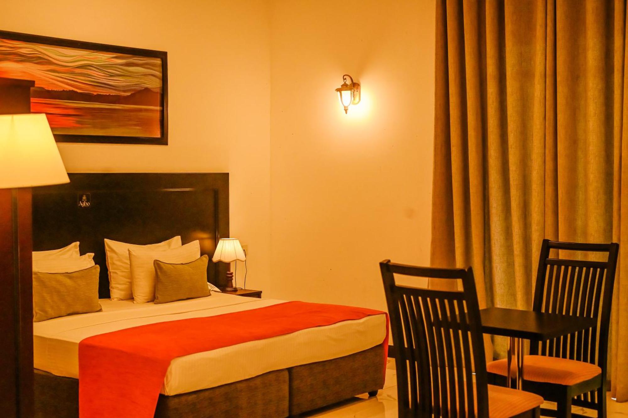 Agbo Hotel Полоннарува Екстер'єр фото