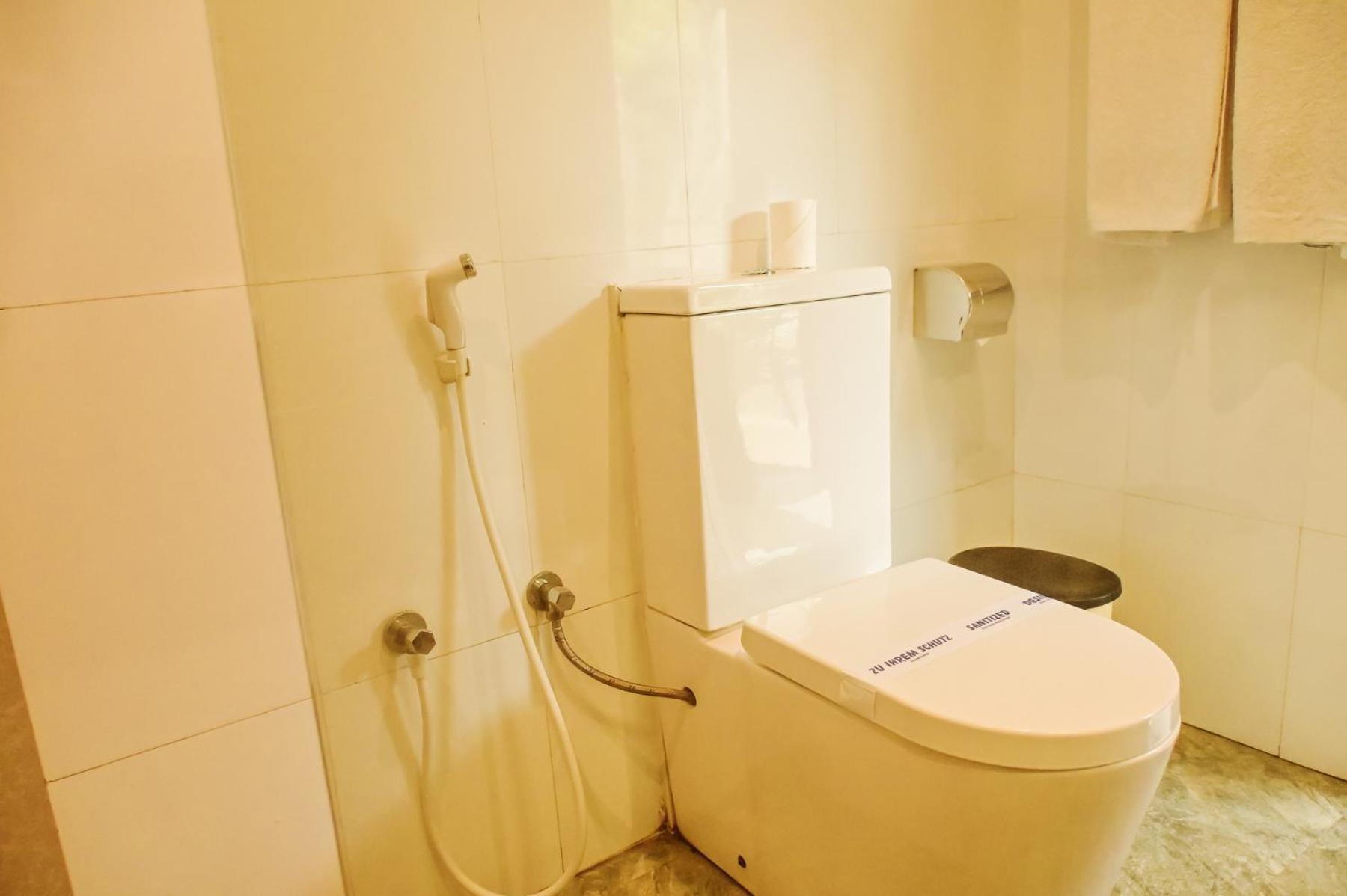 Agbo Hotel Полоннарува Екстер'єр фото