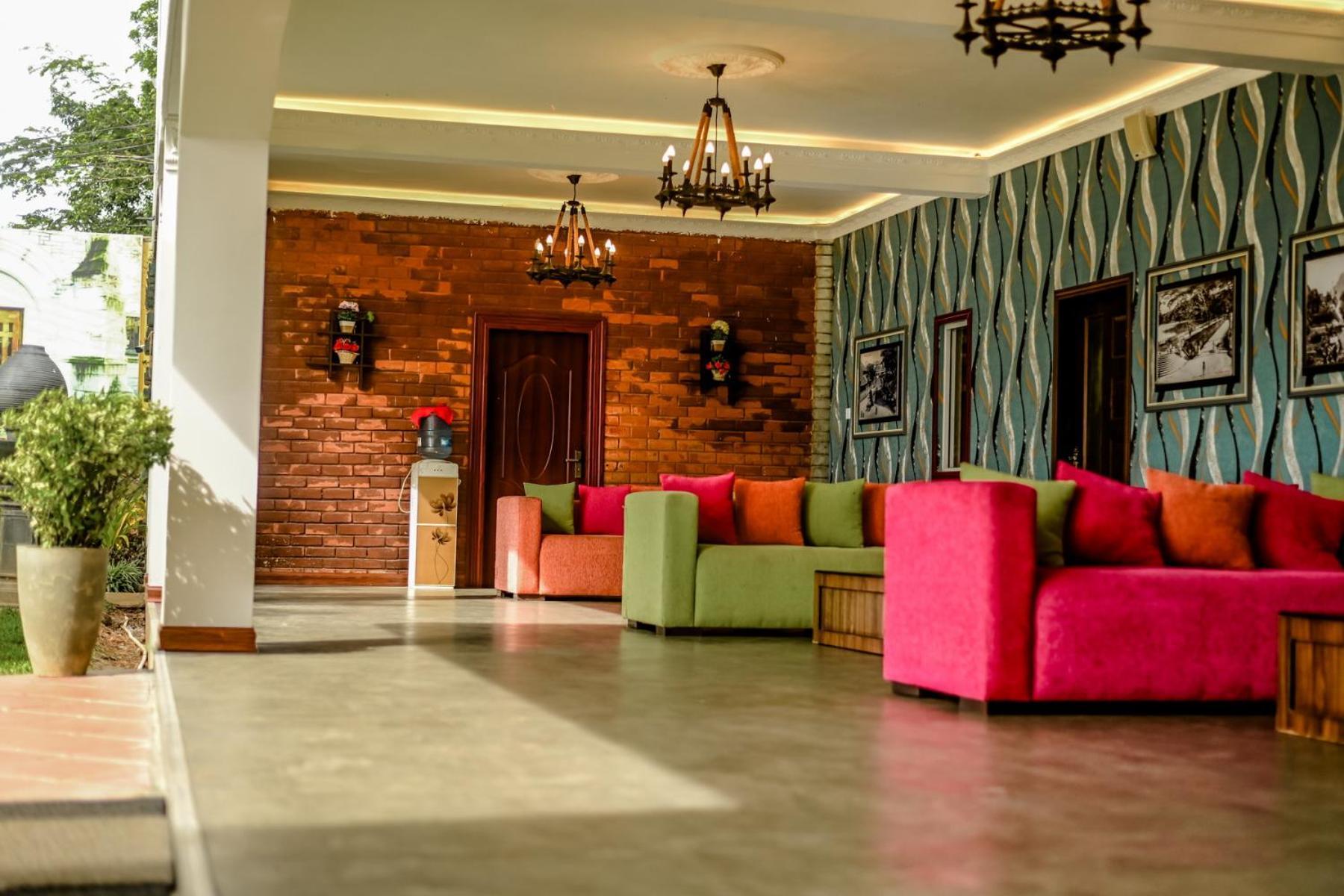Agbo Hotel Полоннарува Екстер'єр фото