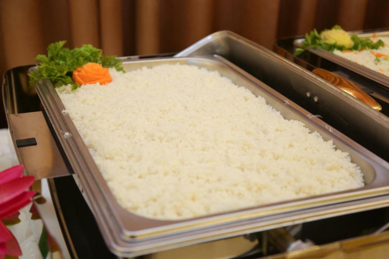 Agbo Hotel Полоннарува Екстер'єр фото